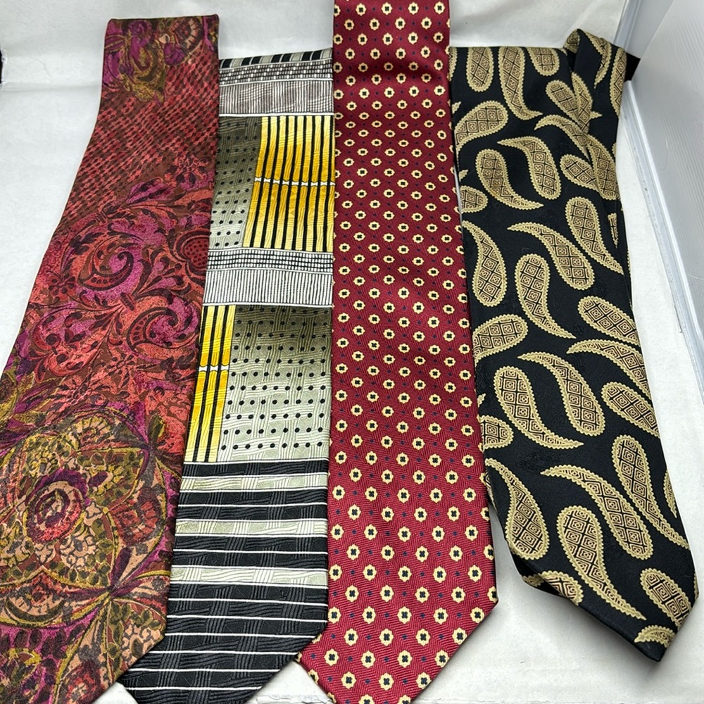 Group lot of 4 men’s silk ties